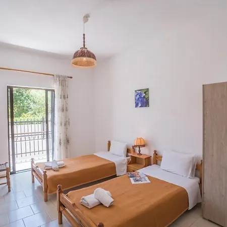 Hotel Tonia And Agios Markos